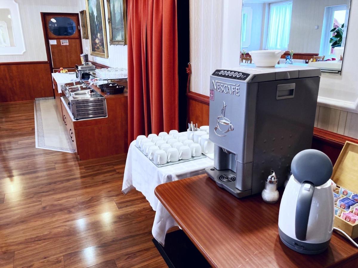 Liza Aqua & Conference Hotel ラヨシュミジャ エクステリア 写真